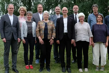 Der Kreiskirchenrat mit Ralf Klinghammer, Jutta Krahl, Isabel García, Küran Hasselhuhn, Christiane Werner, Wolfgang Bartsch, Martin Lorenz (ausgeschieden), Christoph Brust, Dorothea Hartmann, Sven Ahlhelm, Konstanze Werstat (v.l.n.r., auf dem Foto fehlen Birgitte Koppehl, Heinrich Oehme und Sabine Timm)